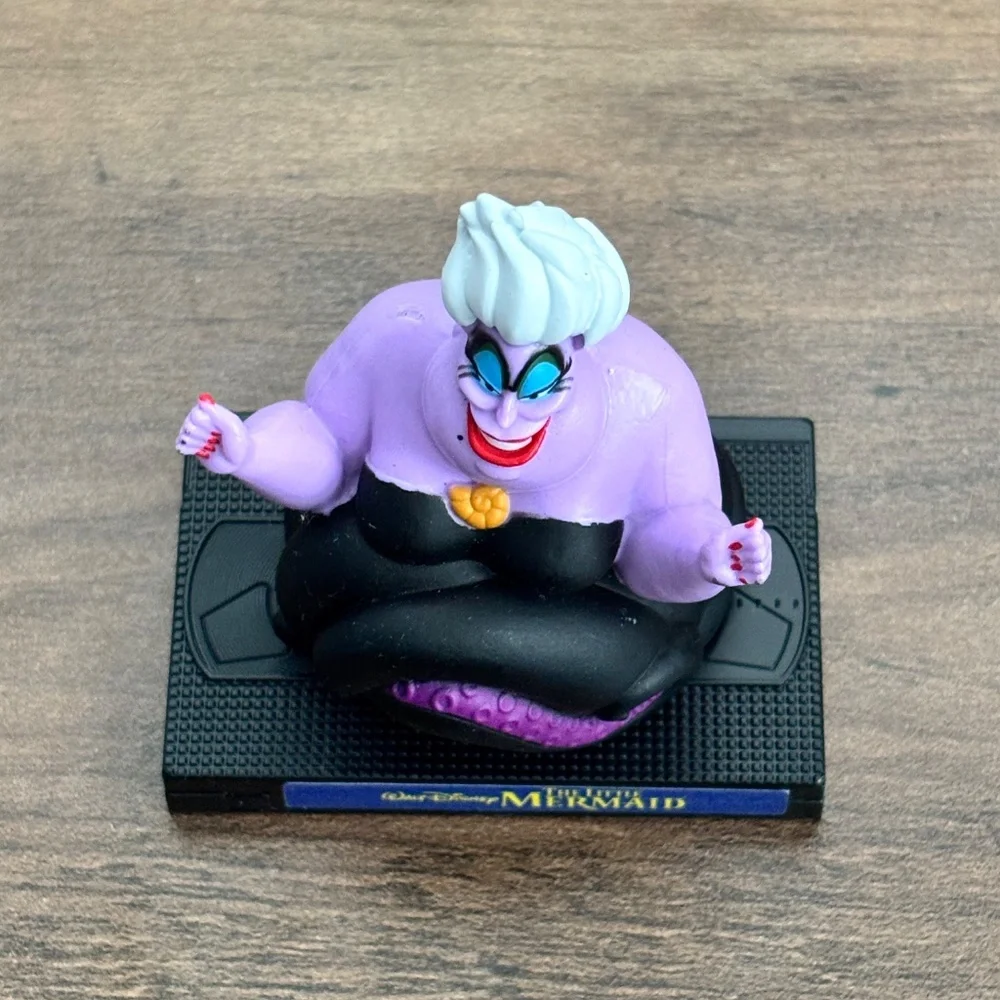 Disney Movie Character The Little Mermaid URSULA Collectible Figure Toy VHS Box